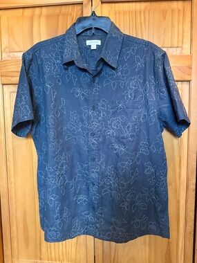 Sun + Stone Men's Navy Short-Sleeve Button-Down with Floral Outline